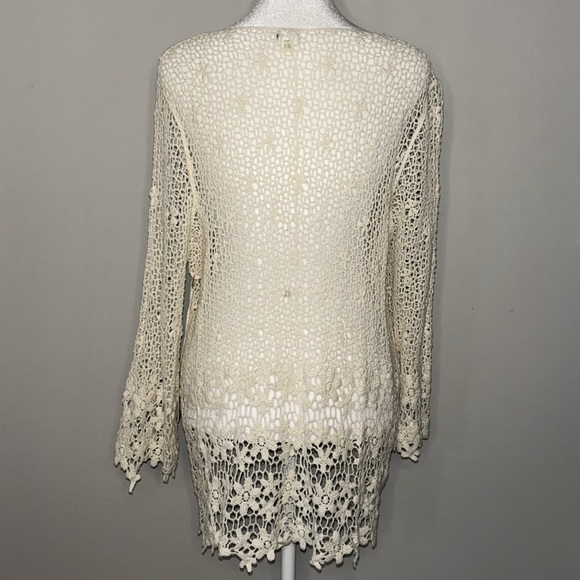 NWT Vila Milano Stunning Crochet Top Size L/XL - Picture 3 of 8
